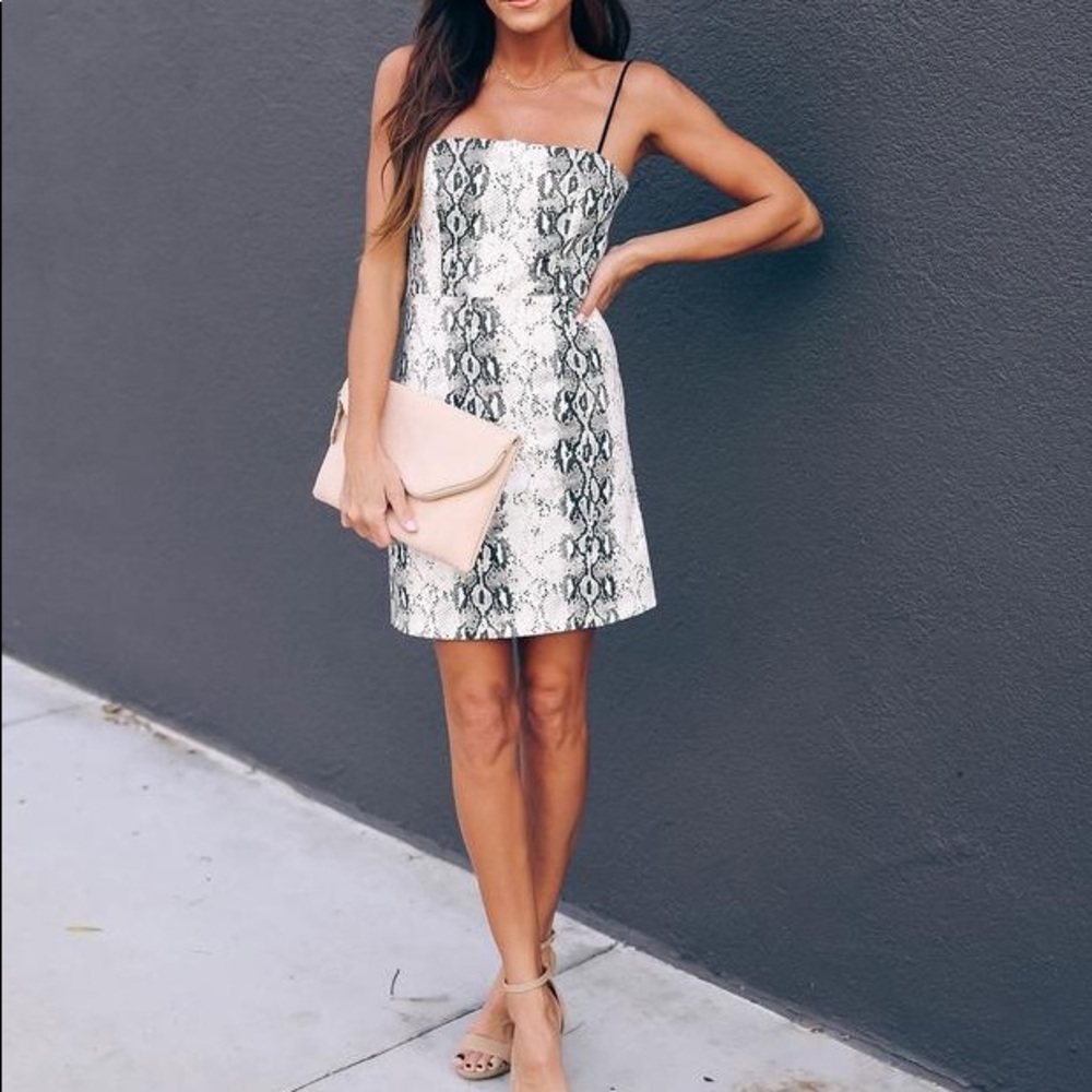 Mini Dress - Picture 2 of 4